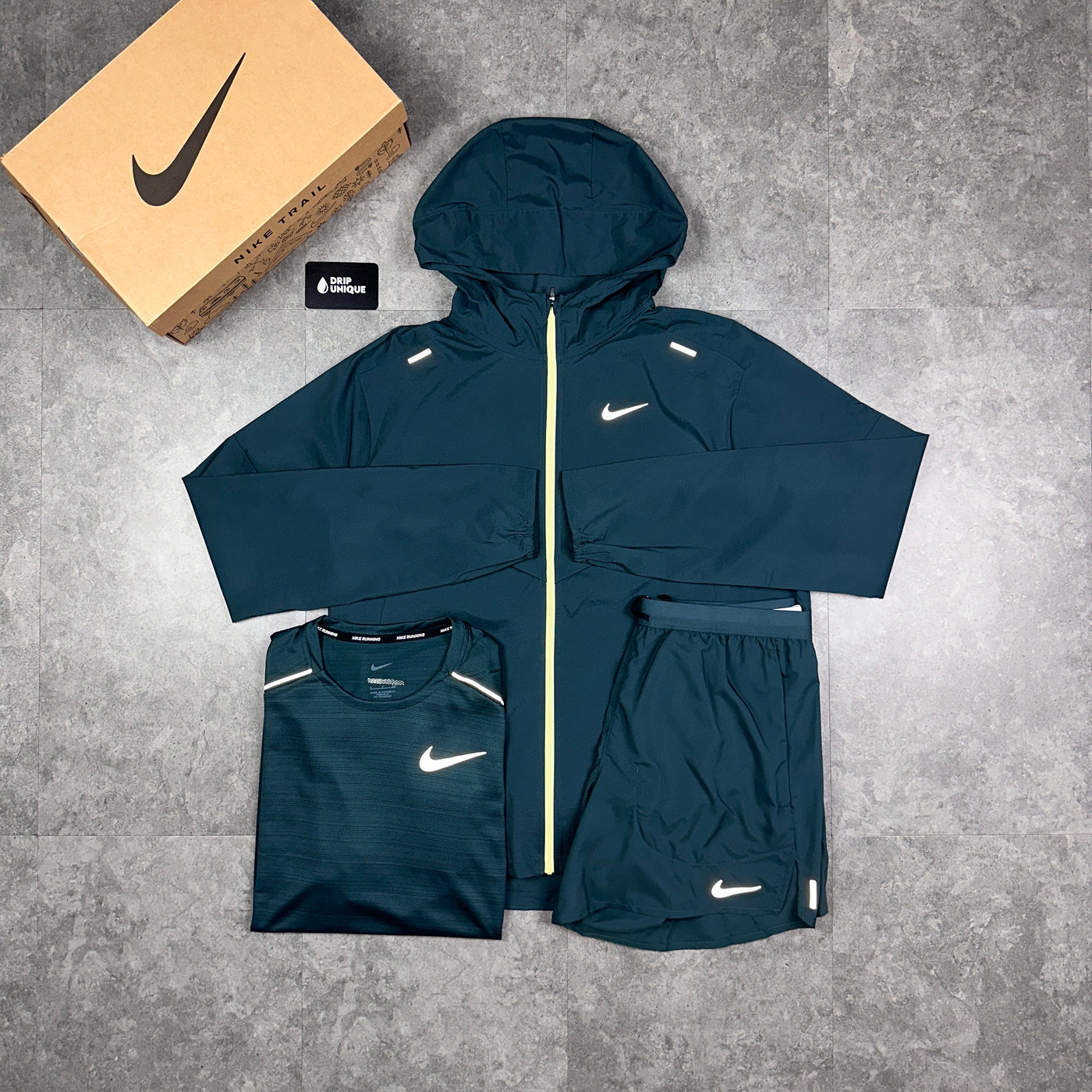 Nike UV Windrunner Jacket Deep Jungle & Flex Stride Shorts Set