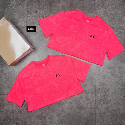 Men's Under Armour Jacquard T-Shirt in Pink, showing the front design, dripuniqueuk